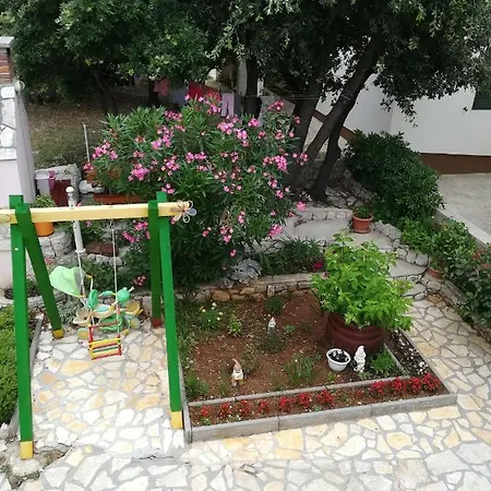 Apartments For Families With Children Mandre, Pag - 12125